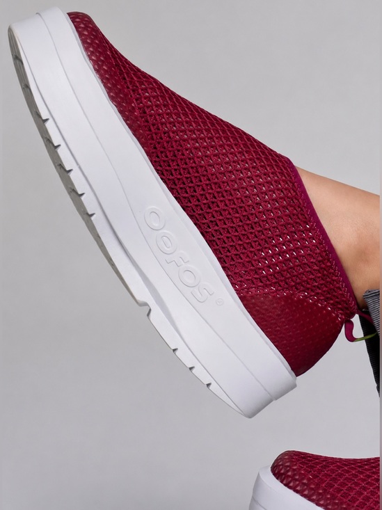 OOFOS Shoes - OOFOS OOmega Chukka Recovery Slip On Shoes Rosebud Pink Mesh Women’s Size 10